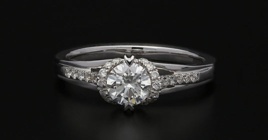 Why Side Stone Engagement Rings Will Always Stay a Timeless Classic in Jewelry
