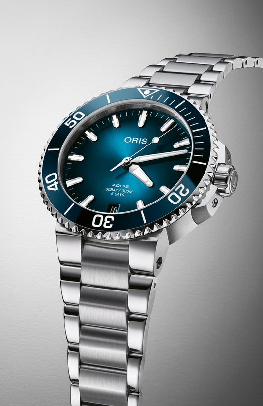 oris-aquis-date-calibre-400-01-400-7769-4135-07-8-22-09peb