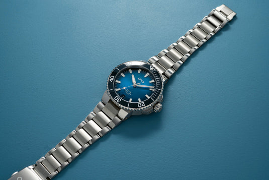 oris-aquis-date-calibre-400-01-400-7769-4135-07-8-22-09peb