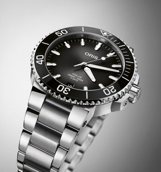 oris-aquis-date-calibre-400-01-400-7769-4154-07-8-22-09peb