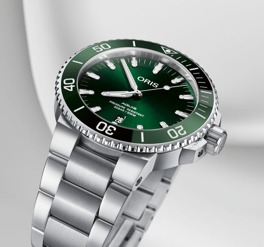 oris-aquis-date-01-733-7730-4157-07-8-24-05peb