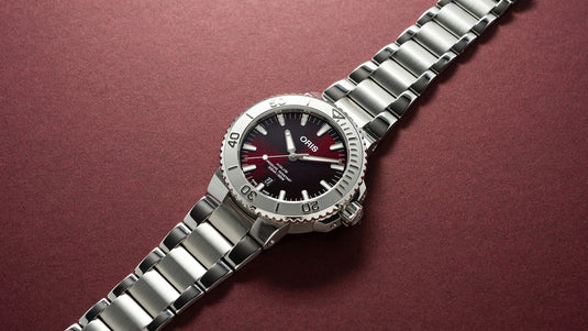 oris-aquis-date-relief-01-733-7766-4158-07-8-22-05peb