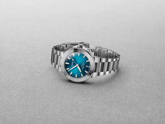 oris-aquis-date-01-733-7732-4155-07-8-21-05peb