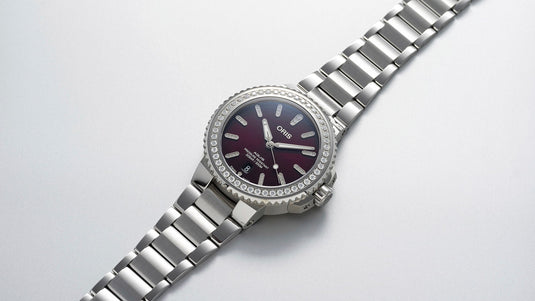 oris-aquis-date-diamonds-01-733-7766-4998-07-8-22-05peb