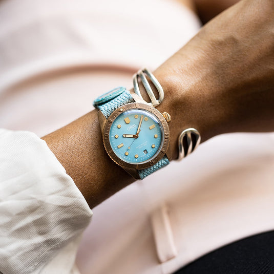 oris-divers-sixty-five-cotton-candy-01-733-7771-3155-07-3-19-02brs