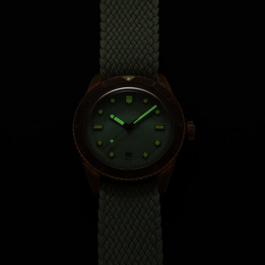 oris-divers-sixty-five-cotton-candy-01-733-7771-3157-07-3-19-03brs