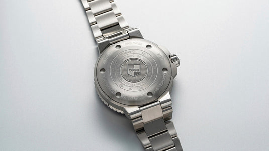 oris-aquis-small-second-date-01-743-7733-4155-07-8-24-05peb