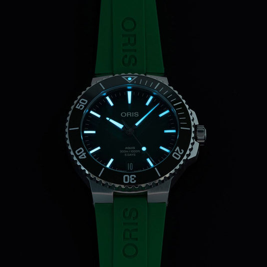 oris-aquis-date-calibre-400-automatic-01-400-7790-4157-07-4-23-47eb