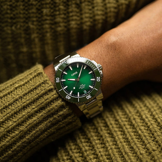 oris-aquis-date-calibre-400-automatic-01-400-7790-4157-07-8-23-02peb