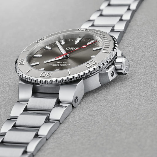 Oris Aquis Date Relief Automatic Watch 01 733 7730 4153-07 8 24 05PEB