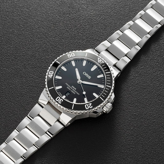 oris-aquis-date-automatic-01-733-7787-4154-07-8-22-04peb