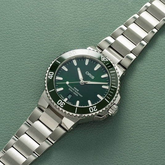 oris-aquis-date-automatic-01-733-7787-4157-07-8-22-04peb
