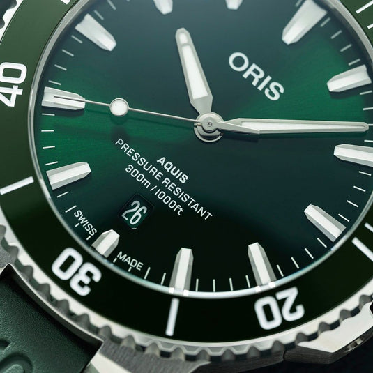 oris-aquis-date-automatic-01-733-7789-4157-07-4-23-37fc