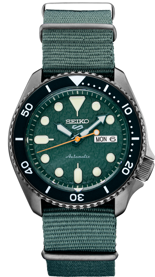 Seiko 5 Sports Watch SRPD77