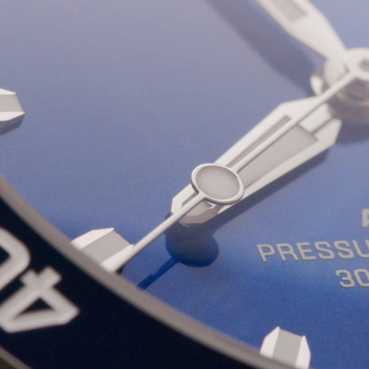 oris-aquis-date-automatic-01-733-7789-4135-07-4-23-35fc