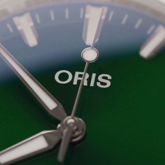 oris-aquis-date-automatic-01-733-7787-4157-07-8-22-04peb