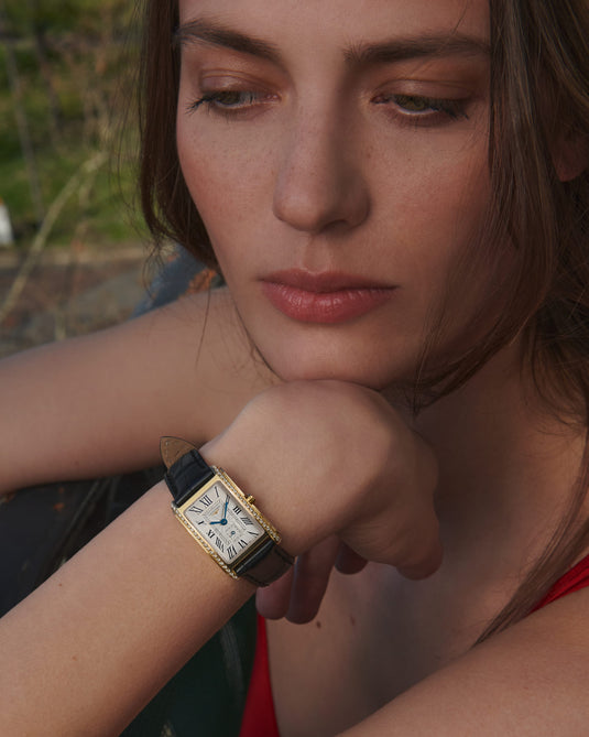 Longines Dolcevita Quartz Watch, 20.50 X 32.00 Mm, 18 Karat Yellow Gold. L5.255.7.71.0