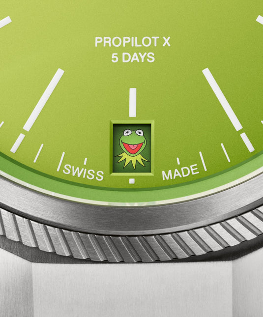 oris-propilot-x-kermit-edition-01-400-7778-7157-set