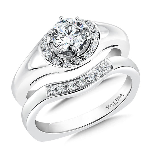 DIAMOND HALO ENGAGEMENT RING RQ9355W