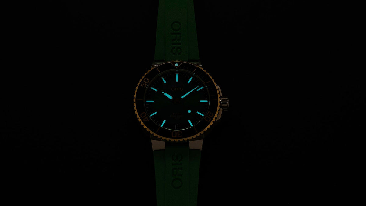 oris-aquis-date-calibre-400-01-400-7769-6357-07-4-22-77fc