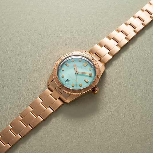 Oris Divers Sixty‑Five 'Cotton Candy' Automatic Watch 01 733 7771 3157-07 8 19 15