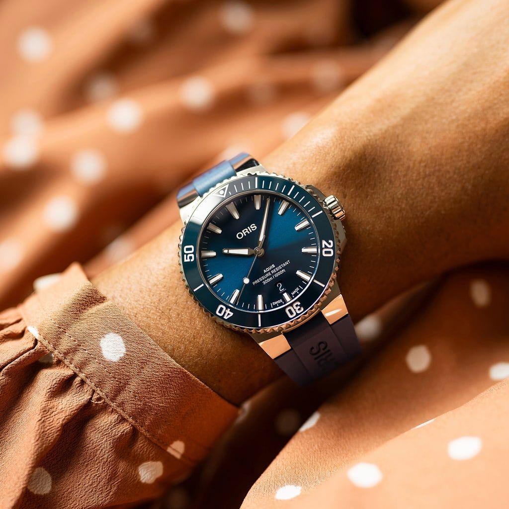 oris-aquis-date-automatic-01-733-7787-4135-07-4-22-35fc