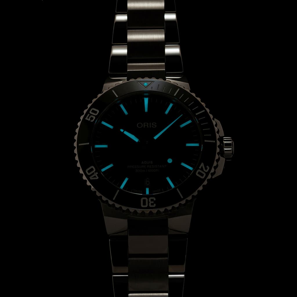 oris-aquis-date-automatic-01-733-7787-4157-07-8-22-04peb