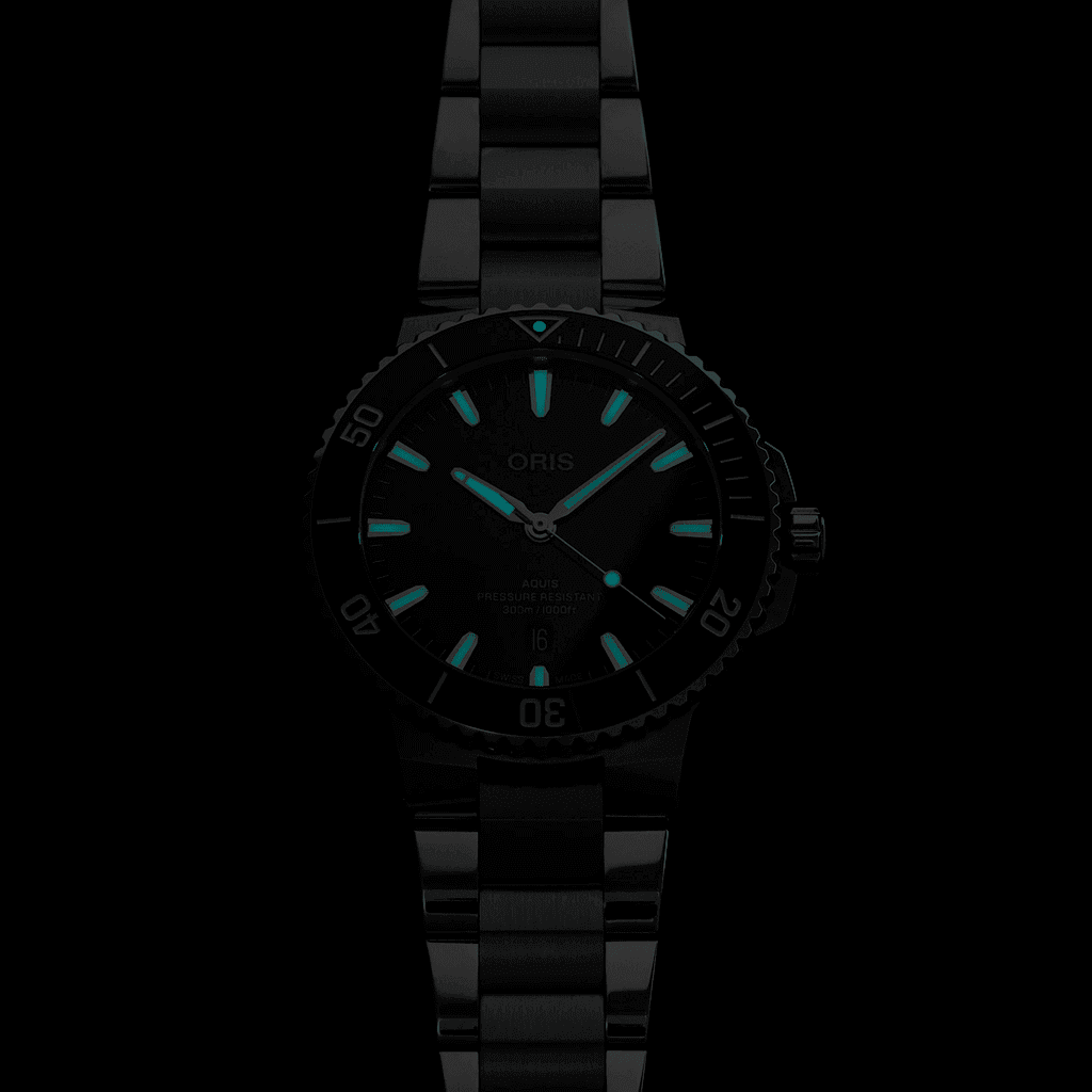 oris-aquis-date-automatic-01-733-7789-4154-07-8-23-04peb