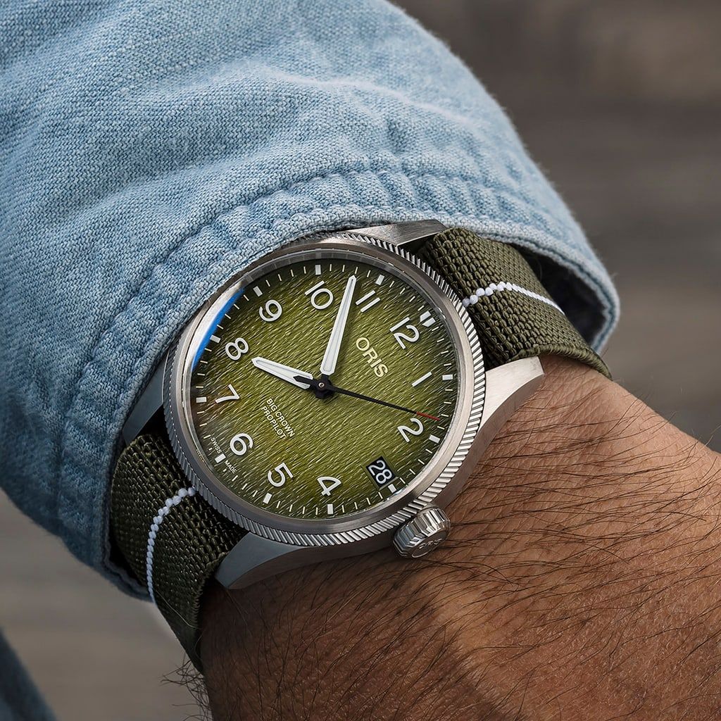 oris-okavango-air-rescue-limited-edition-automatic-01-751-7761-4187-set