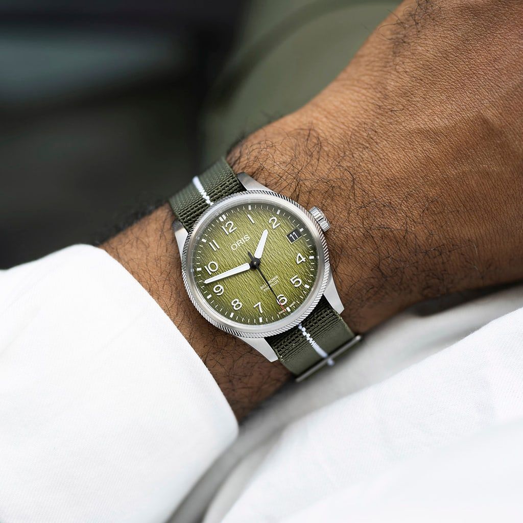 oris-okavango-air-rescue-limited-edition-automatic-01-751-7761-4187-set