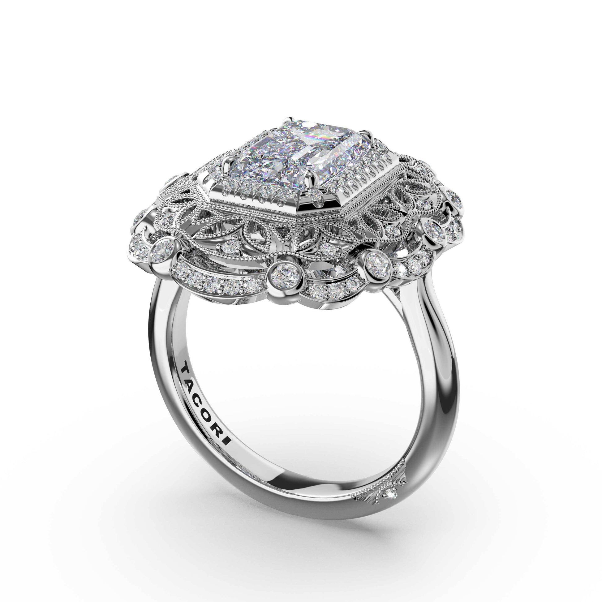 emerald-estate-diamond-engagement-ring-470EC