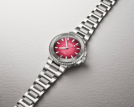Oris Aquis Date Taste of Summer Automatic Watch 01 733 7792 4158-07 8 19 05P