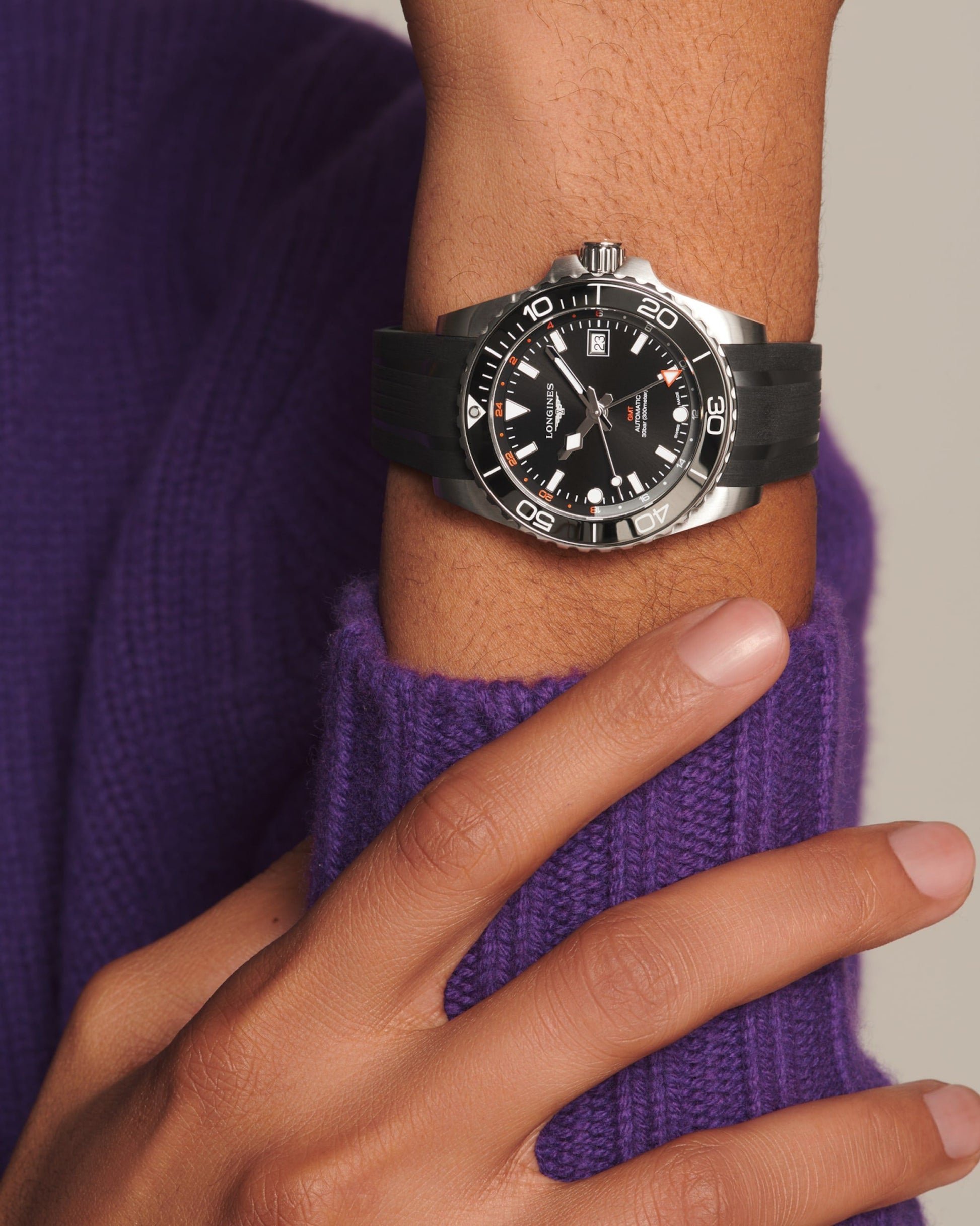 Longines Hydroconquest Gmt Automatic Watch, Ø 41.00 Mm, Stainless Steel And Ceramic Bezel. L3.790.4.56.9