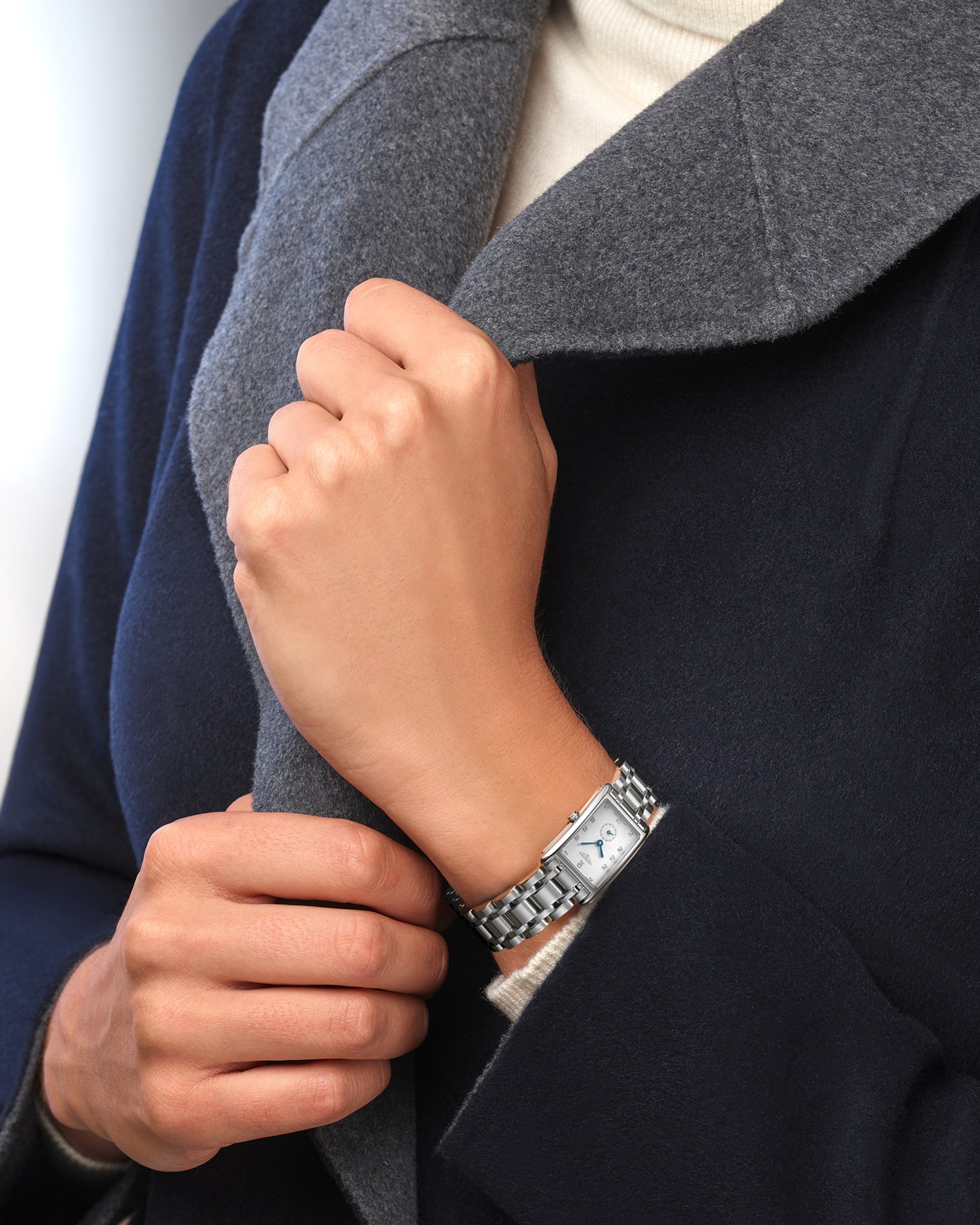 Longines Dolcevita Quartz Watch, 20.80 X 32.00 Mm, Stainless Steel. L5.255.4.87.6