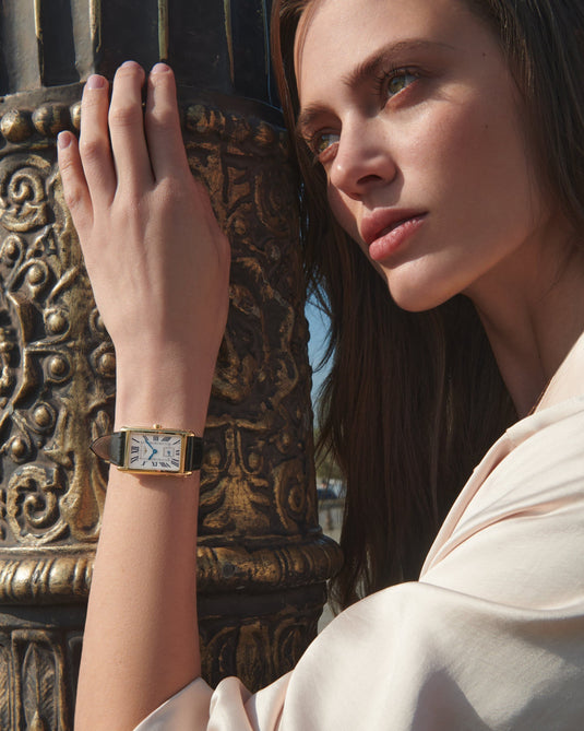 Longines Dolcevita Quartz Watch, 23.00 X 37.00 Mm, 18 Karat Yellow Gold. L5.512.6.71.0