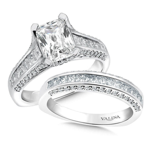 EMERALD CUT DIAMOND ENGAGEMENT RING R9568W